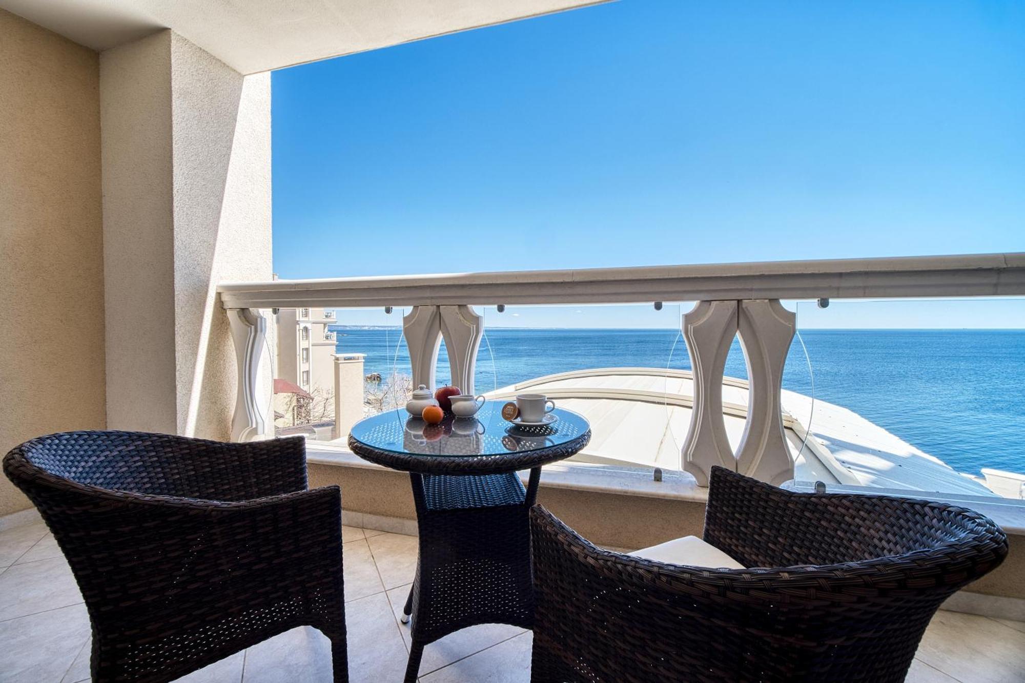 Dreams In La Mer Golden Sands Exterior photo